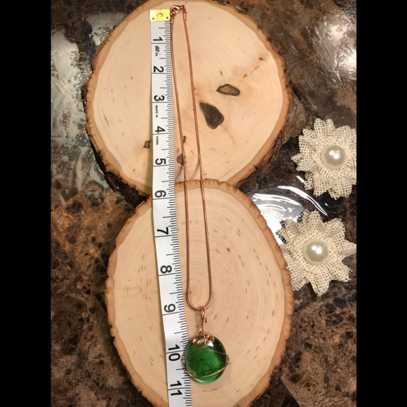 Stunning green necklace copper wrap Handmade NWT - Picture 7 of 8